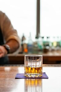10 Speakeasies Memoráveis em Nova York (Que os Locais Também Adoram)