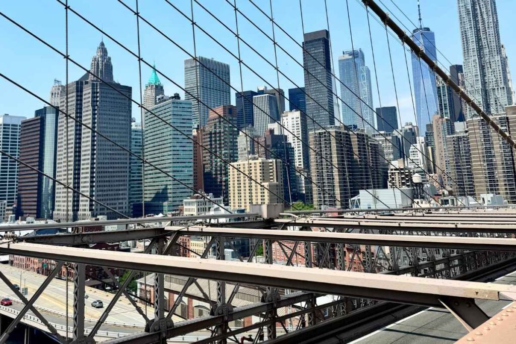 skyline de lower manhattan visto da ponte do brooklyn com destaque ao one world trade center- foto autoral