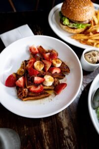 10 ÓTIMOS Lugares para Brunch no Lower East Side (Classificados pelos Moradores)