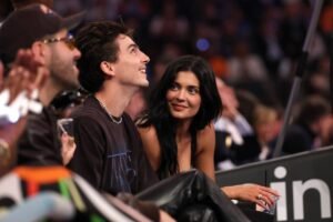 Timothée Chalamet e Kylie Jenner apoiam os Knicks no MSG.