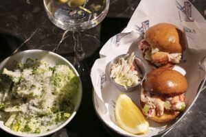 O American Cut x LUNCH será o lugar perfeito para você neste verão.