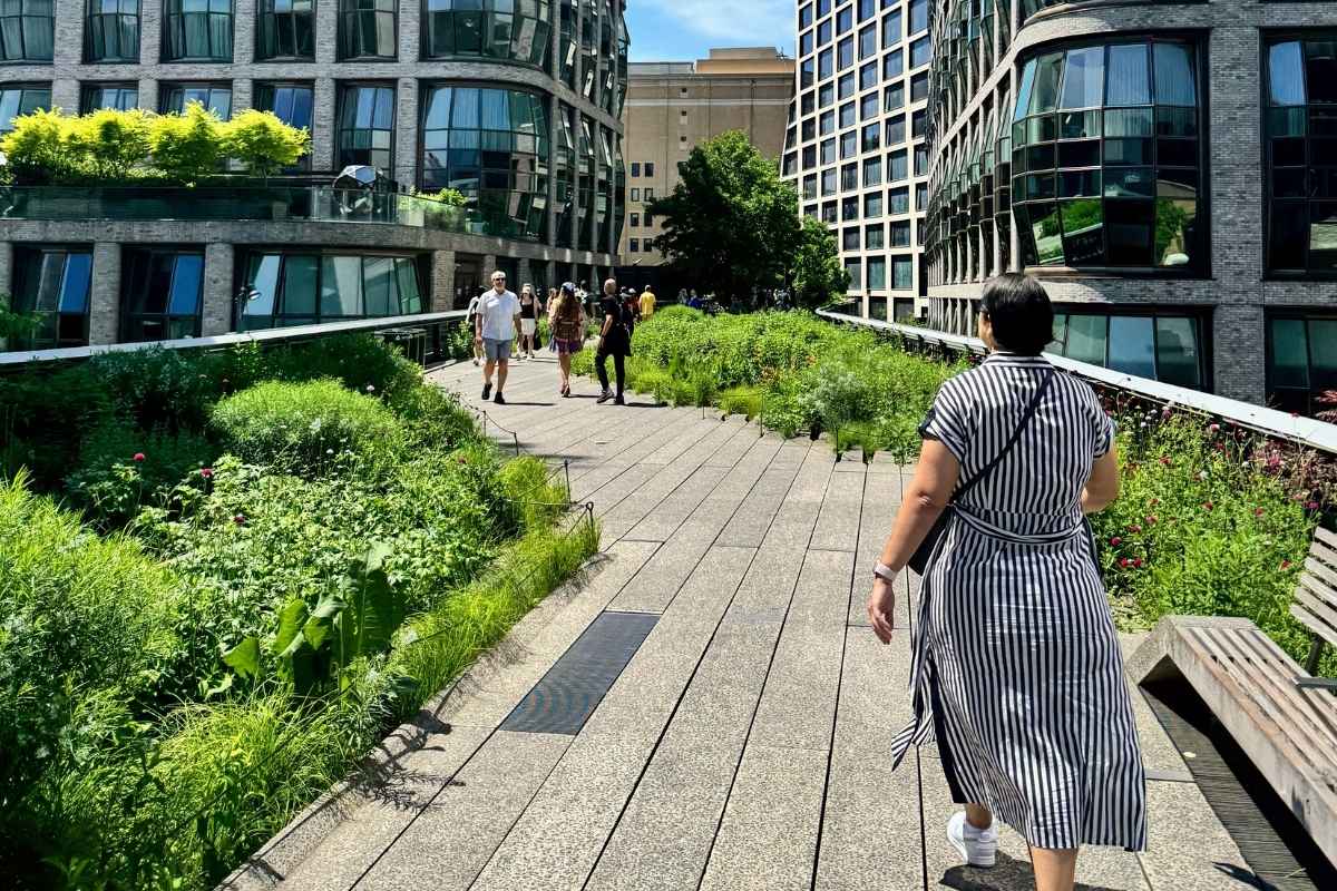 eu caminhando pelo high line em nova york - foto autoral