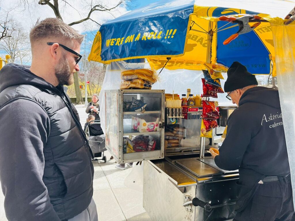 Billy's Hot Dog, famoso Carrinho de Cachorro Quente de Rua em Nova York