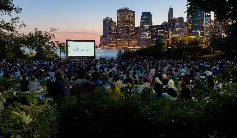 brooklyn bridge park cinema ao céu aberto