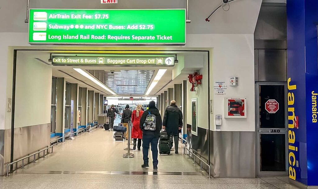 Interior da Jamaica Station