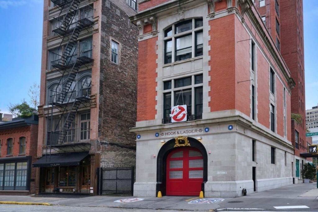 Quartel General de Os Caça Fantasmas, em Tribeca, Nova York Quartel General de Os Caça Fantasmas, em Tribeca, Nova York