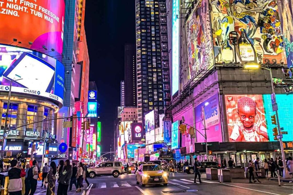 Times Square em Manhattan, próximo a vários hoteis baratos de Nova York