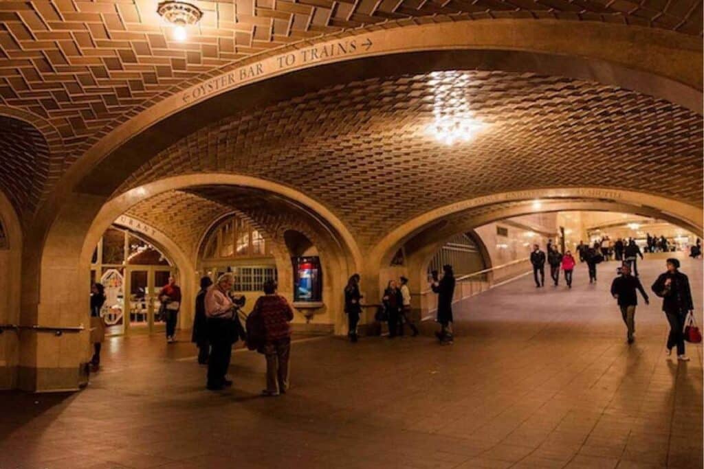 A Whispering Gallery, ou Galeria dos Sussurros