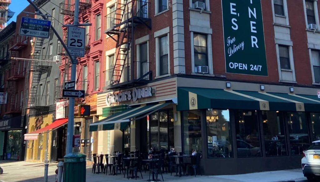 O Gracie's Corner Diner fica aberto 24h todos os dias no Upper East Side