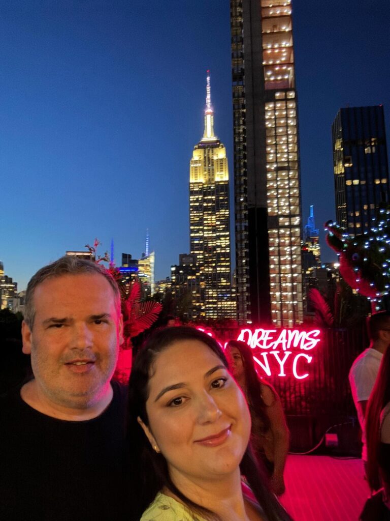 verao-em-nova-york-eu-e-robson-no-rooftop-230-fifth