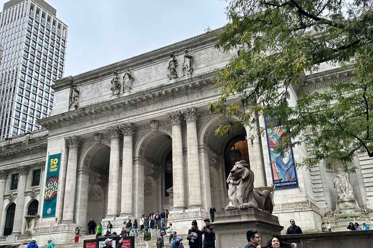onde estudar de graça em nova york. foto autoral da biblioteca pública de nova york