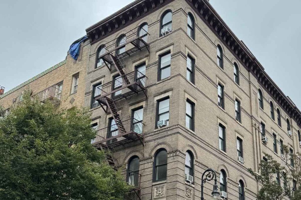 Sacada do prédio de Friends - realidade