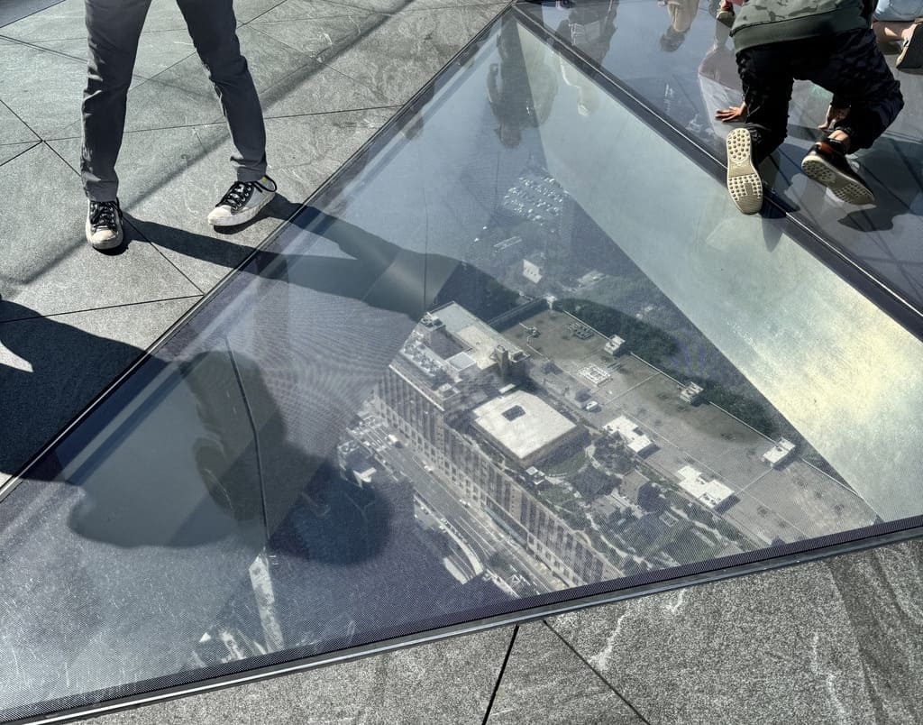 o famoso chão de vidro do edge nyc - foto autoral