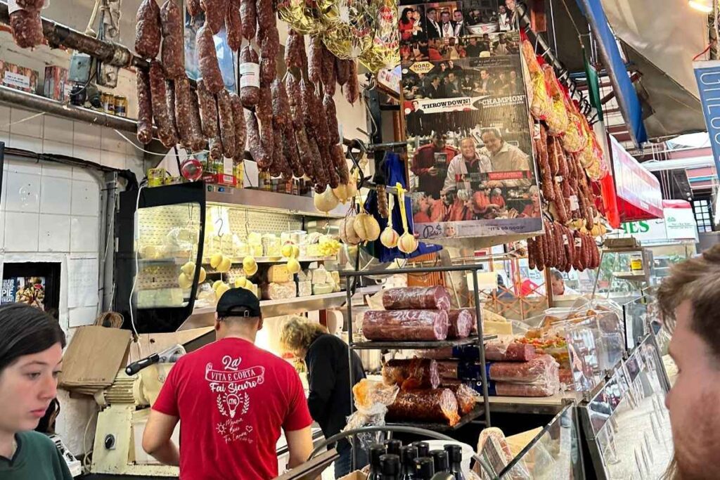 mercado local na arthur avenue, a "verdadeira little italy" de nova york, no bronx - foto autoral